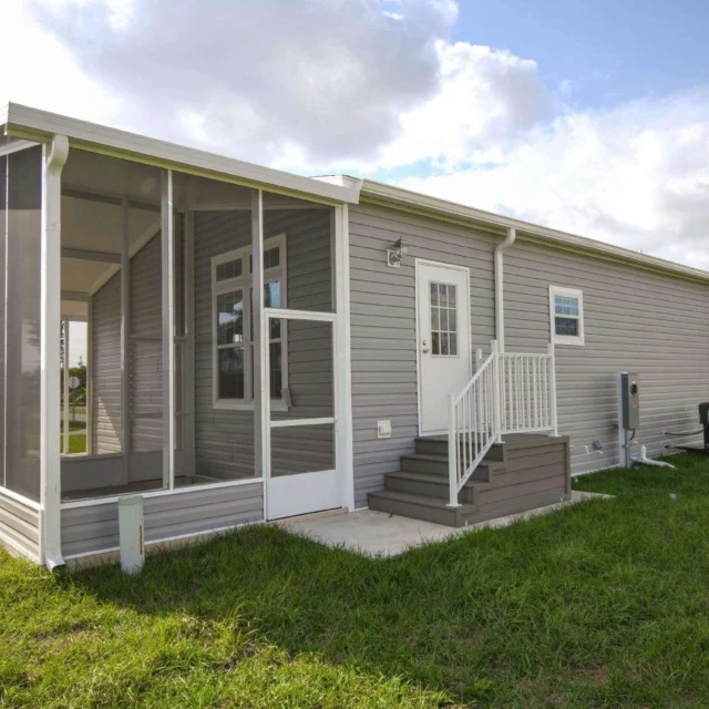 Manufacture Home Exterior