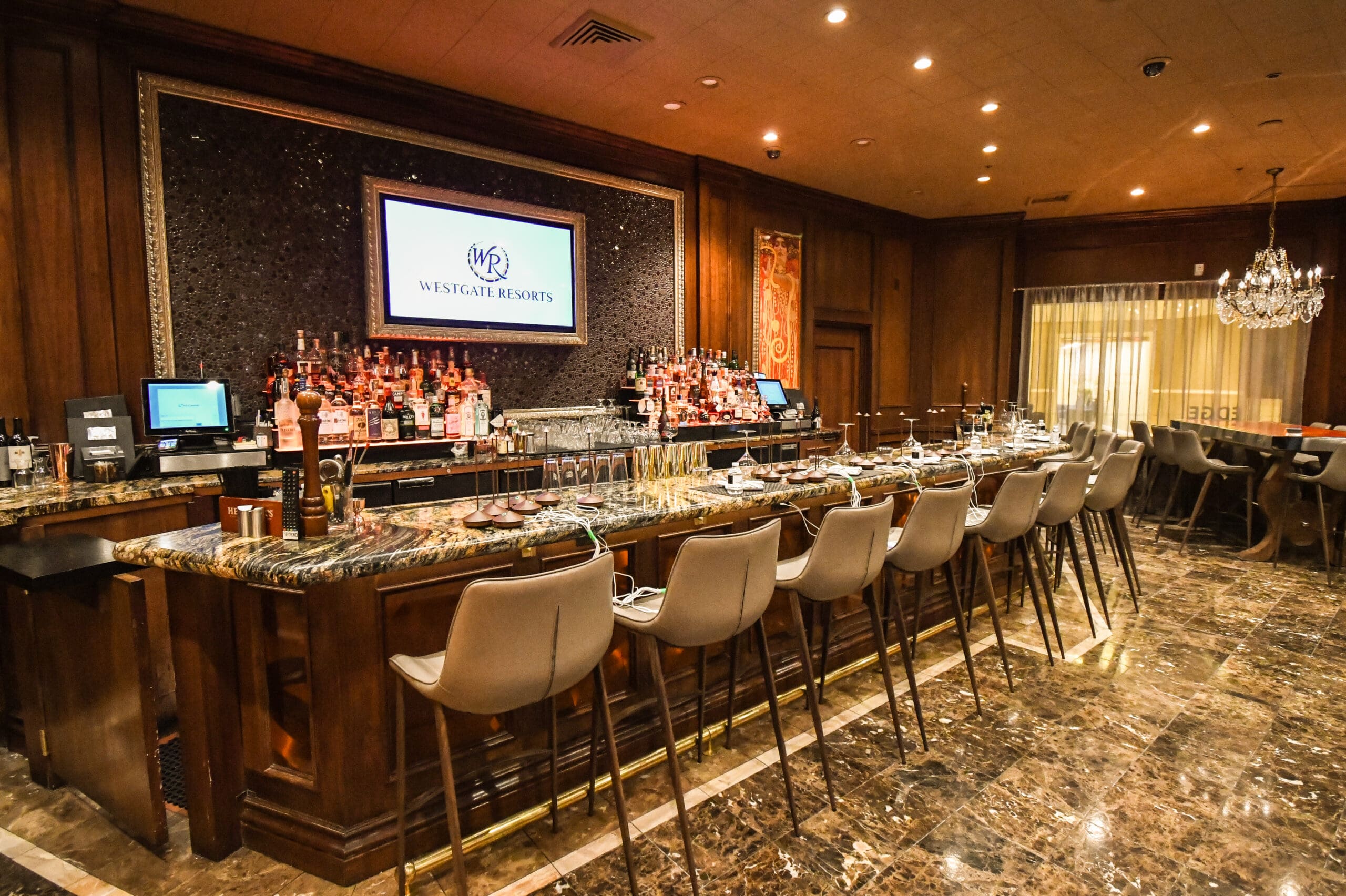 Hotel Bar
